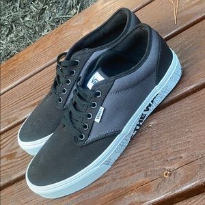 men’s black vans